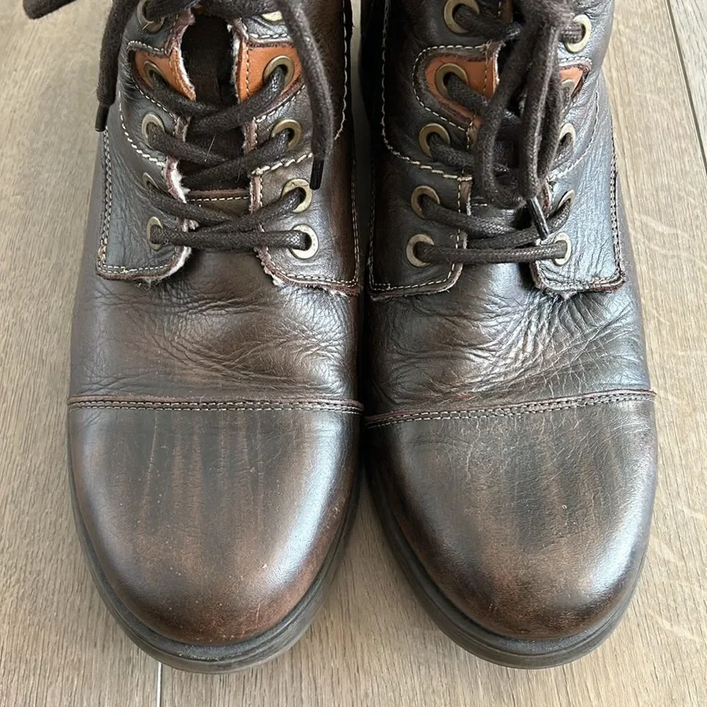 MENS J. KODA BROWN LEATHER HUGH BOOTS WITH SHERPA LINING SIZE 10
